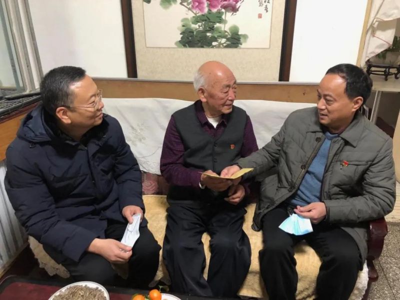 弘義集團(tuán)開展春節(jié)前走訪慰問生活困難黨員、老黨員、老干部活動
